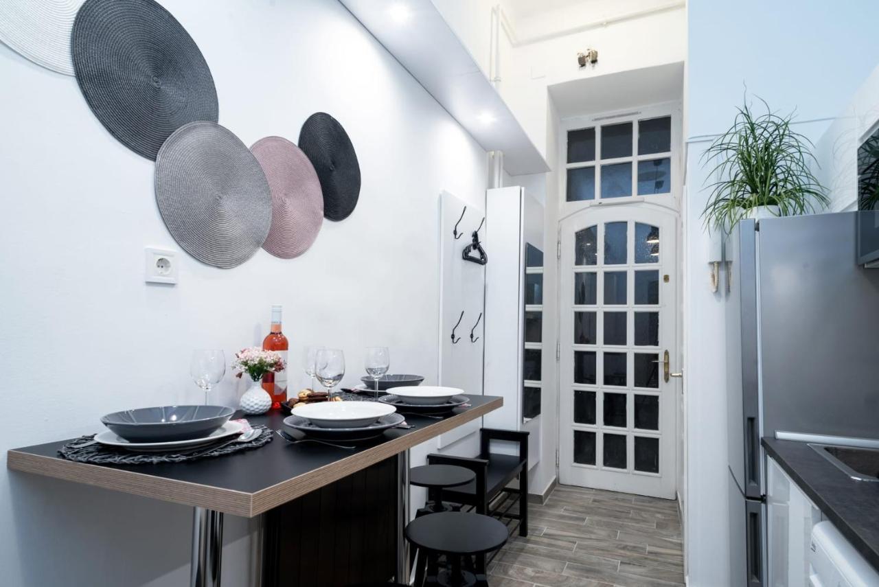 Lejlighed Welcoming Modern In The Center Budapest